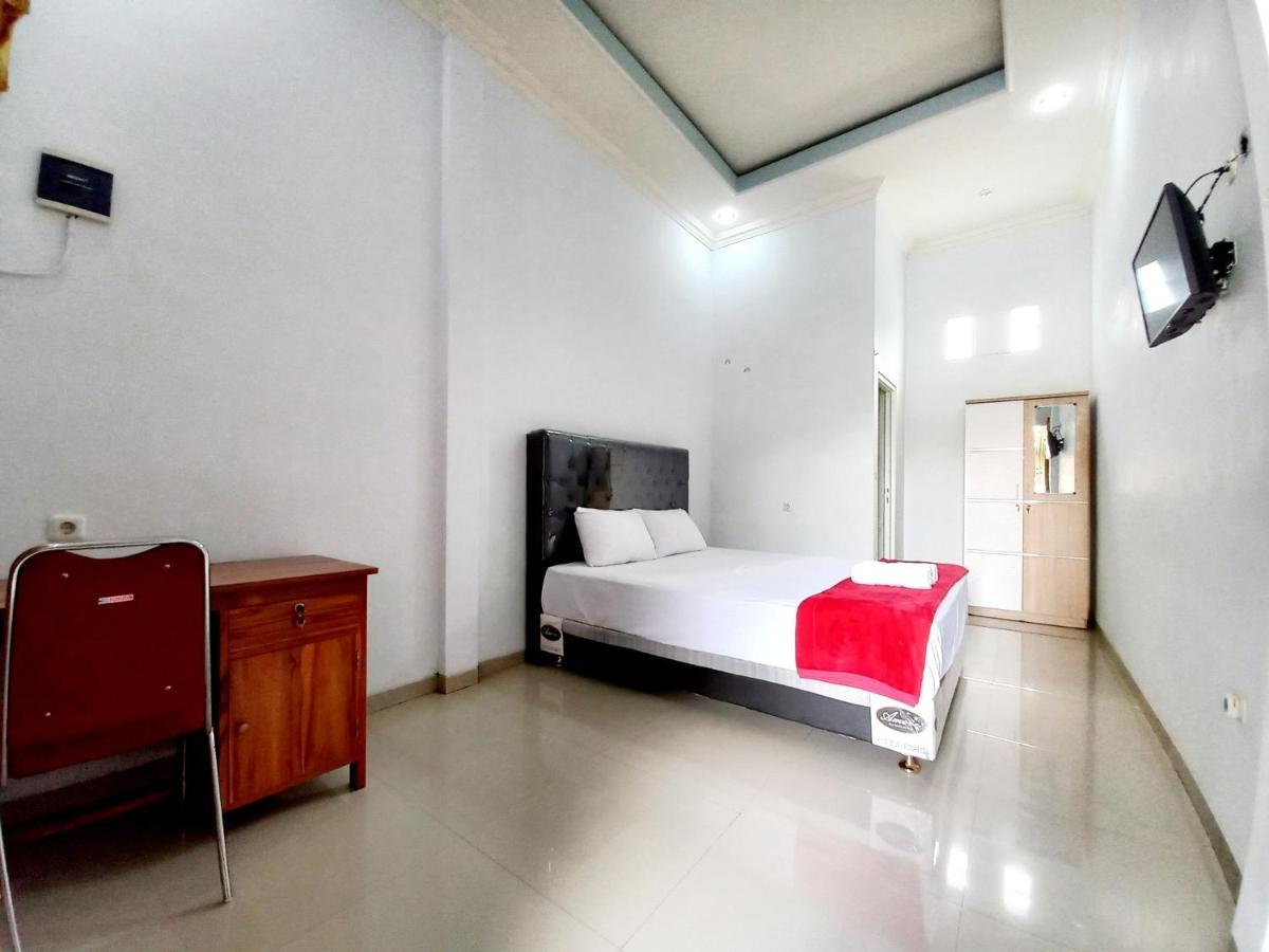 Harmony House Syariah Near Alun Alun Pati Mitra Reddoorz Hotel Ngoại thất bức ảnh